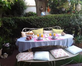 Hotel Le Méditérranée - Saintes-Maries-de-la-Mer - Patio