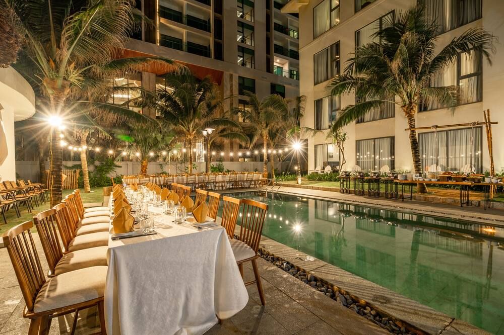 Sala Tuy Hoa Beach Hotel - Tuy Hoa - Zwembad