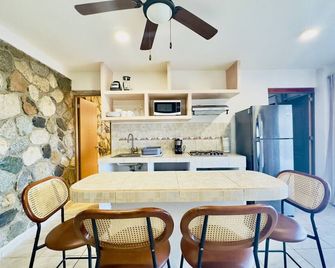 Downtown Casita With Ocean Views - Los Barriles - Dining room