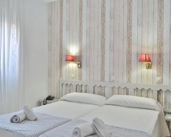 Hotel Marisa - Córdoba - Bedroom