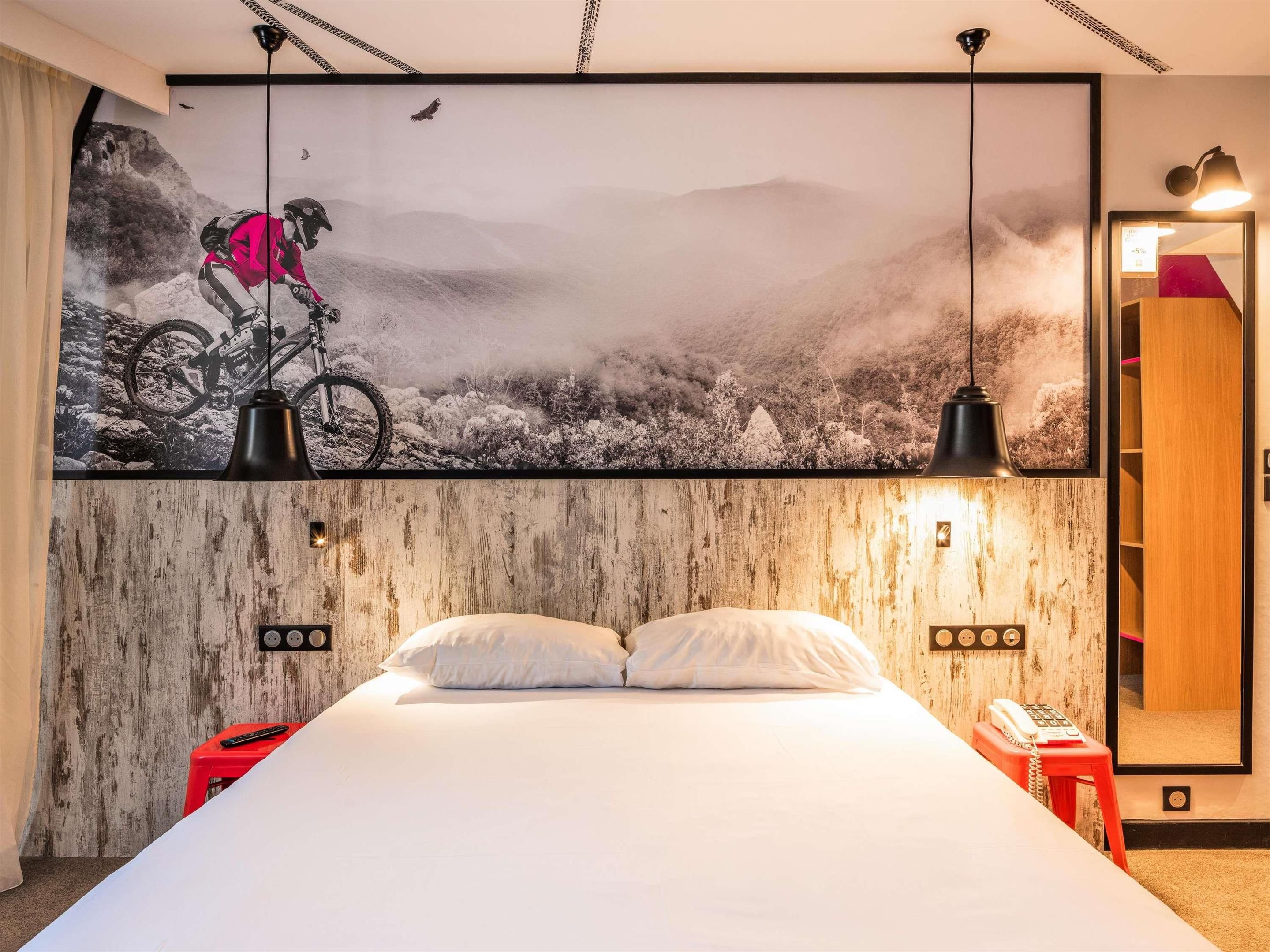 إيبيس ستيل دينان سونتروفيل