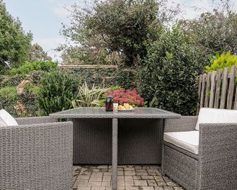 St Albans - Boscastle - Patio