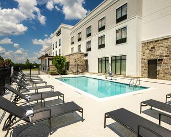 Fairfield Inn & Suites by Marriott Rome - 羅馬（喬治亞州） - 游泳池