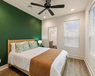 Lagniappe House Cajun Country Gem King Bed - Lafayette - Bedroom