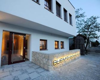 Hotel Genuss am Hof - Halbturn - Building