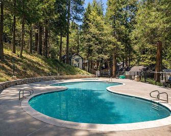 Arrowhead Ranch Retreat and Conference Center - Lake Arrowhead - Bazén