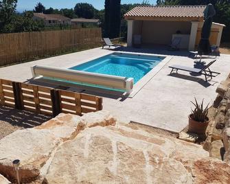 Gîte Lavalette09 Ardèche et Cèze - Saint-Christol-de-Rodières - Piscina