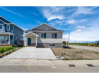 Castle View I Sleeps 15 I Kitchen I Netflix I Tv - Pincher Creek - Gebäude