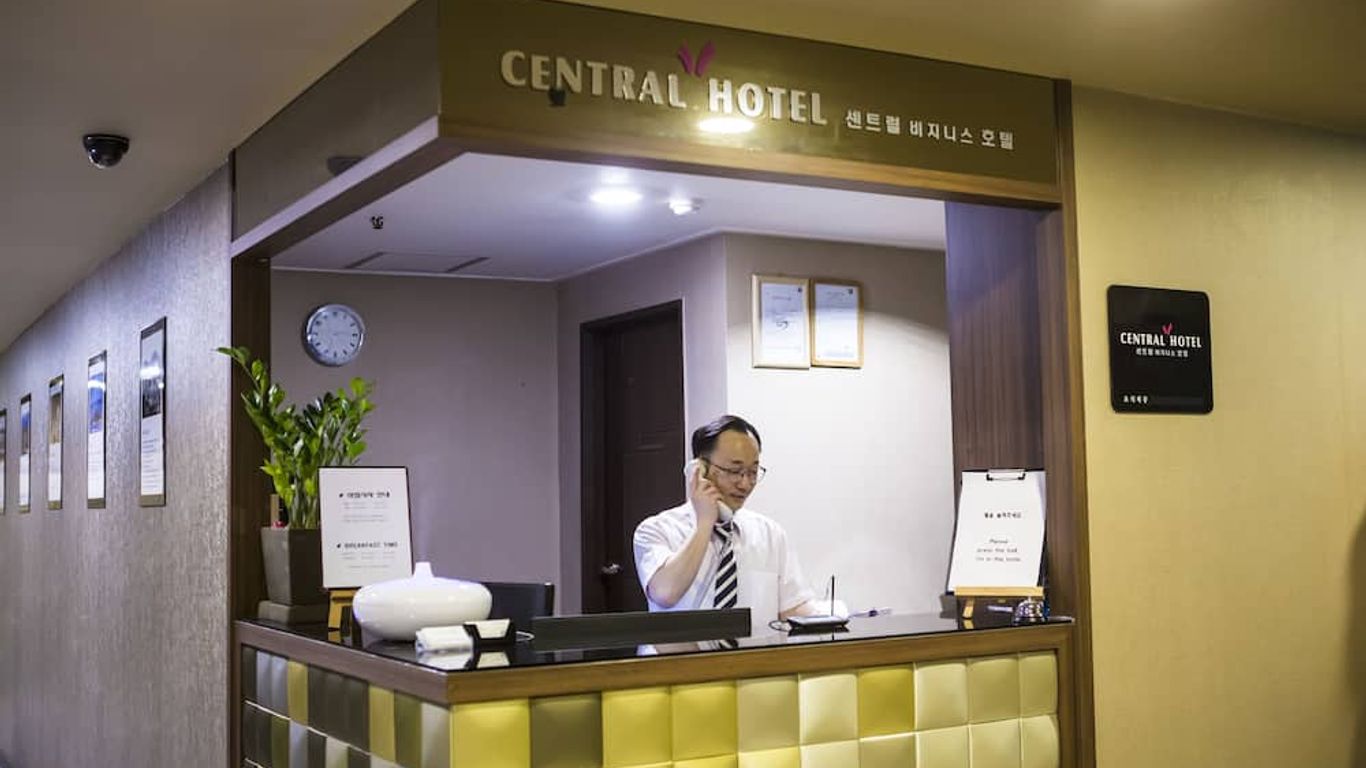 Central Hotel
