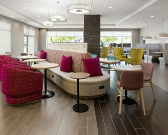 Home2 Suites by Hilton Greenville Downtown - Greenville - Lounge