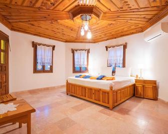 Liya Boutique Hotel & Suites - Akyaka - Bedroom