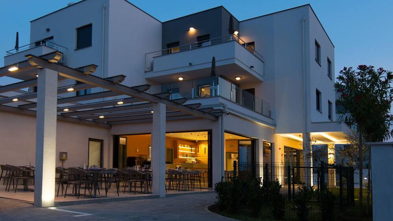 Aparthotel Punta Blu - Pool & Spa