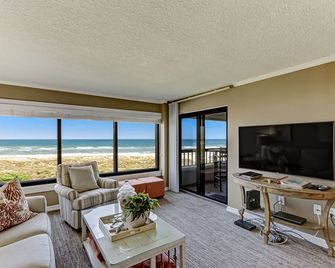 Amelia Surf and Racquet Club Condo - Oceanfront - Pools - Tennis Courts - Sleeps 4 - Fernandina Beach