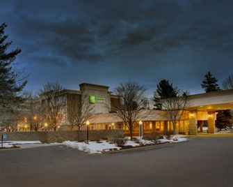 Holiday Inn Express Poughkeepsie By IHG - Poughkeepsie - Gebäude