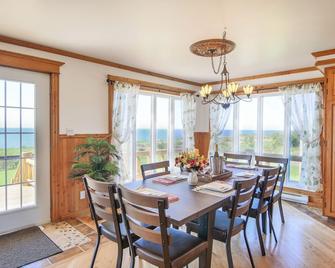 The Simeon - Upscale Bay Views by Doorbed - Bonaventure - Dining room