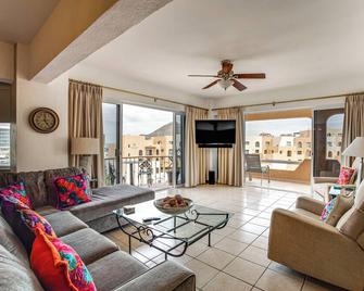 Condo in Plaza Nautica Less Than 1 Mile to The Arch! - Cabo San Lucas - Wohnzimmer