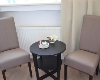 Hostel Bratislava - Bratislava - Comedor