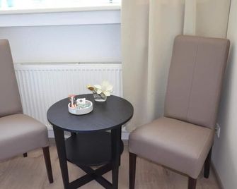 Hostel Bratislava - Bratislava - Essbereich