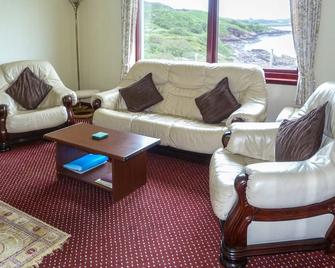 2 Bayview Bungalow - Achnasheen - Living room