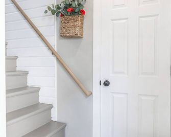 The Poppy seed Inn -The Anna Suite - New Prague - Stairs