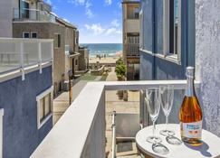 Upscale & Spacious 3bed/3bath With Ocean View Steps To Beach! - San Diego - Balkon