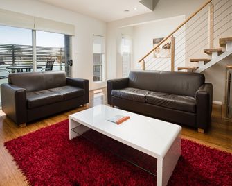 Charlestown Executive Apartments - Charlestown - Huiskamer