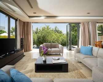 The Ocean Suites - דה נאנג - סלון