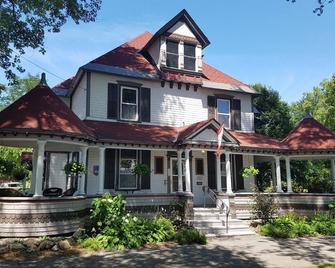 Les Trois Erables Boutique Inn - Wakefield