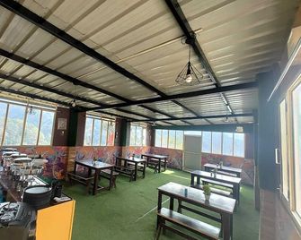 Anany Resort - Nainital - 餐廳