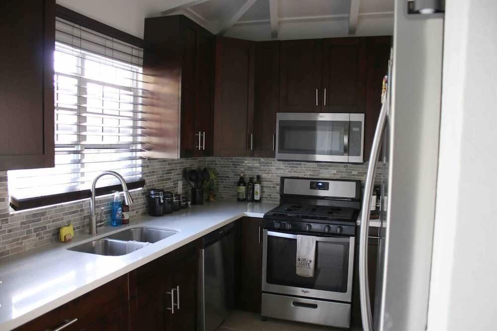 Cozy, Chic, Comfortable Home In Quiet Neighborhood - Kingshill - Cocina