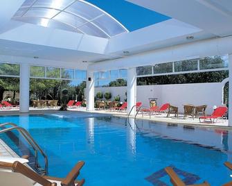 هوتل كالوني - فولوس - حوض السباحة