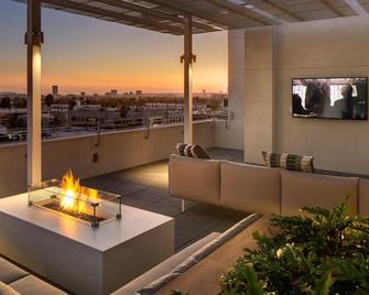Alex 2 BD Heaven in Hollywood. Free Parking & Pool - Los Ángeles - Edificio