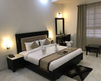 Hotel Bahia Heights - Bathinda