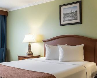 Midtown Premium - Saskatoon - Bedroom