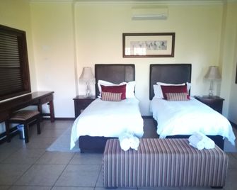 The Moon and Sixpence Garden Guest House - Muldersdrif - Camera da letto