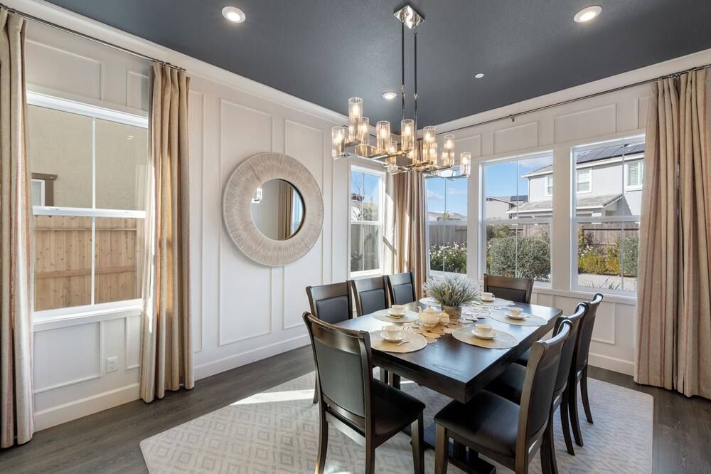 TM Model home 4BR&4039sq Per Weddings & Family Gatherings 19min fr Sacramento - Elk Grove - Dining room