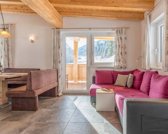 Blick auf den Rettenstein Top 1 - Kirchberg in Tirol - Living room