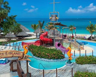 بيتشيز نيجريل ريزورت - شامل جميع الخدمات - نيغريل