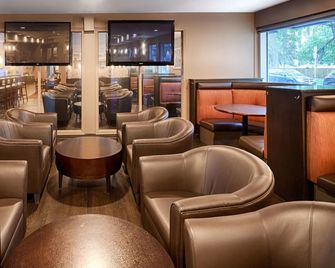 Hampton Inn by Hilton Winnipeg Downtown - Winnipeg - Lounge