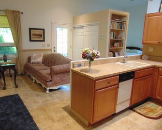 Scenic Willamette Valley Location; Peaceful Country Retreat - Canby - Sala de estar