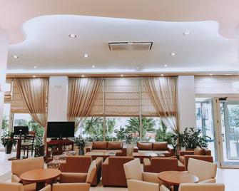 أثينايكون - هيراكليون - ردهة