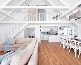 Kingsley Beach House Boat Harbour - Anna Bay - Sala de estar