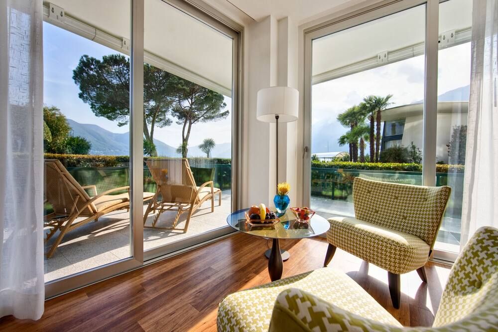 هوتل إيدين روك