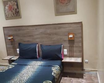 Hotel Ikram Oran - Orán - Habitación