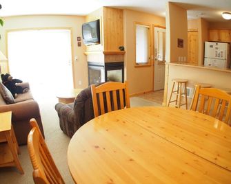 Crystal Forest - Sun Peaks - Dining room