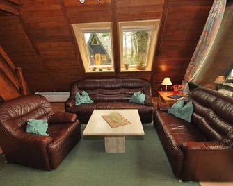 Holiday park- Nurdach - Clausthal-Zellerfeld - Ruang tamu