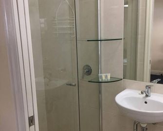 Acacia Inner City Inn - בריסביין - חדר רחצה