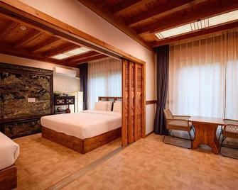 Jeonju Wangyijimil Hanok Hotel - Jeonju - Bedroom