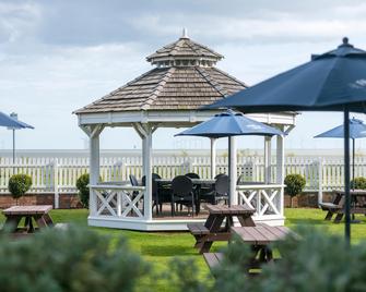 Kingscliff Hotel - Clacton-on-Sea - Patio