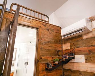 Teton Tiny Home- Halfway Between Targhee & Jhmr - Victor - Schodiště